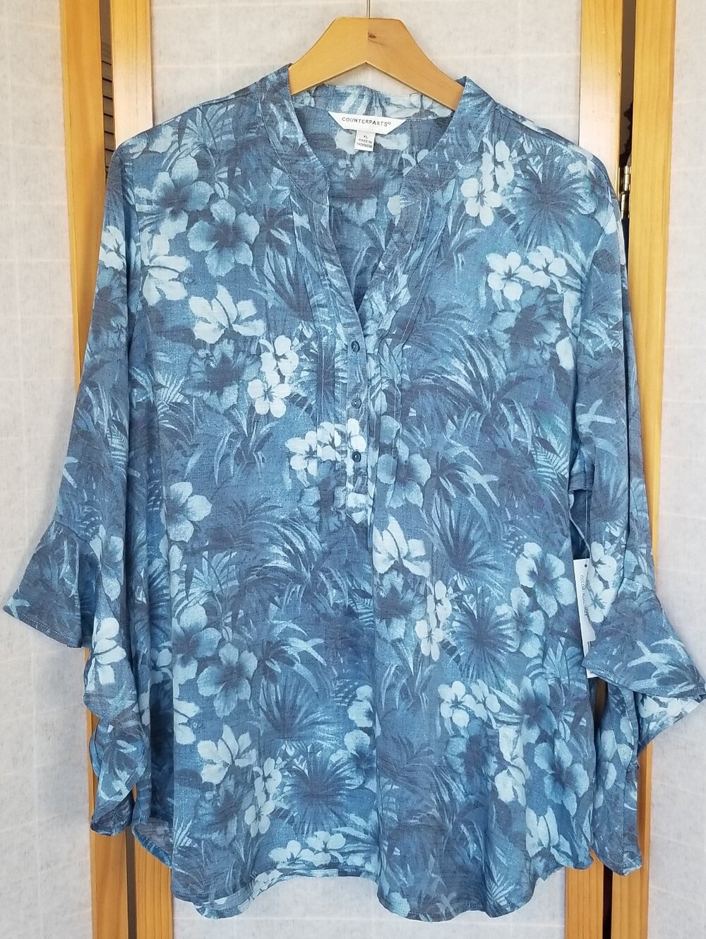 Blue Floral Blouse Top 3/4 Ruffle Sleeves Lightweight Counterparts Size XL NWT